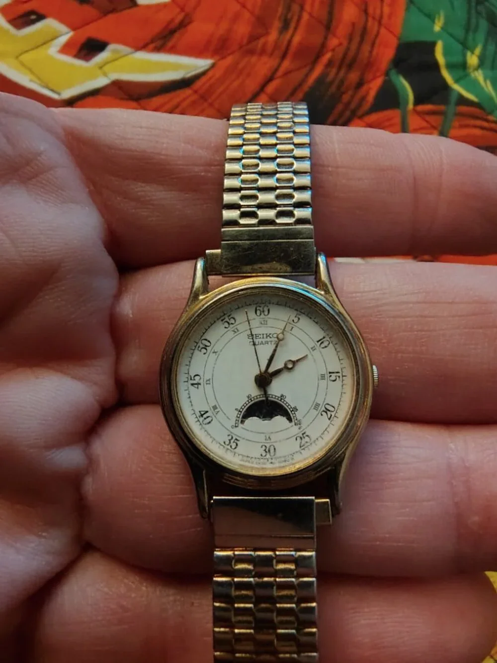 Seiko watch  glass needs polishing